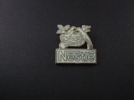 Nestlé Zwitsers voedingsmiddelenconcern ( (oplos)koffie, bronwater, bouillon, ijs, (chocolade)melk, chocolade, pasta, yoghurt, ontbijtgranen,